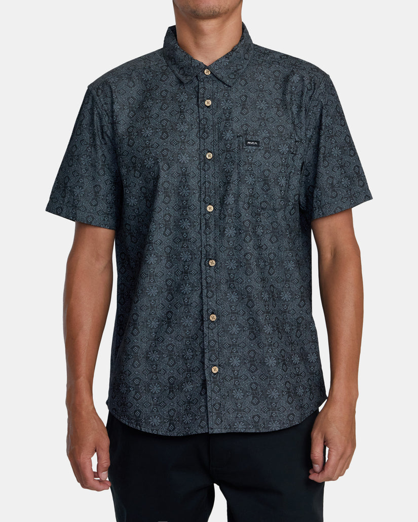 RVCA FRAME CHAMBRAY SHORT SLEEVE SHIRT - WAA