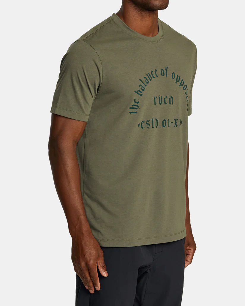 RVCA OLD ARCH SPORT TECH T-SHIRT - OLIVE