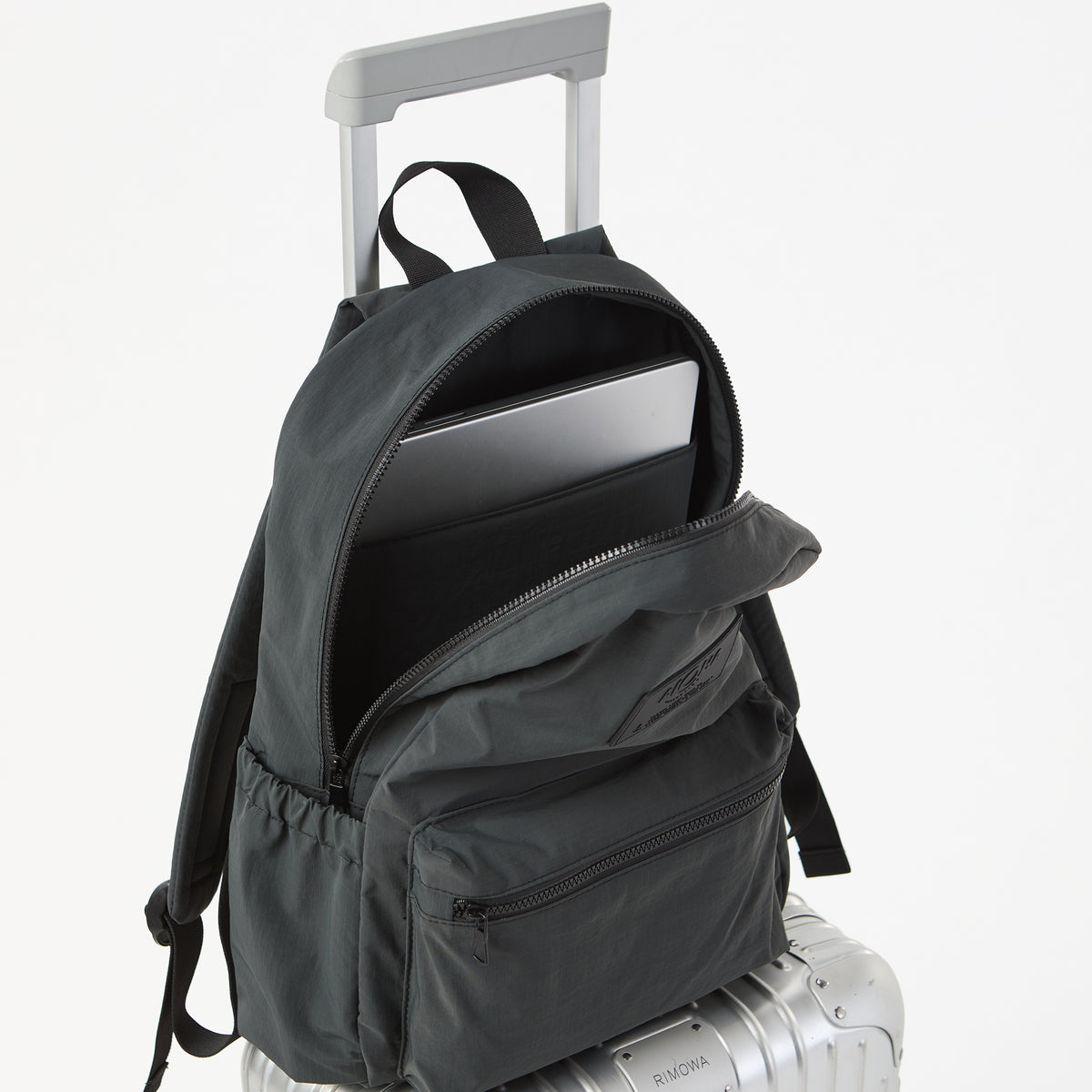 ALOHA COLLECTION KEEP IT LIGHT BACKPACK / MONOCHROME / BLACK