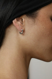 LOVE ME KNOT NOEMI HOOPS - SILVER