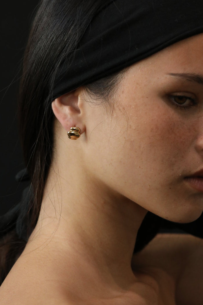 LOVE ME KNOT MAVIS STUD - GOLD