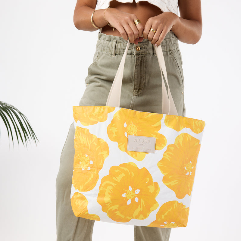 ALOHA COLLECTION DAY TRIPPER / PUA ILIMA / GOLDEN