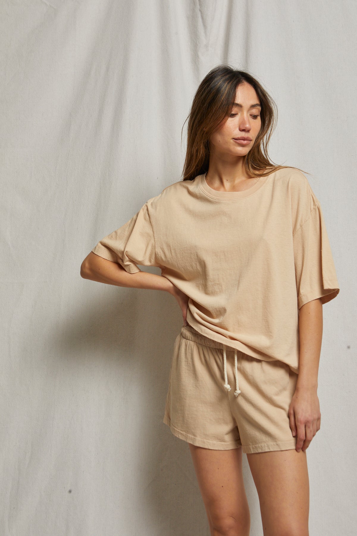 PERFECT WHITE TEE GLORIA SUPIMA COTTON OVERSIZED TEE - SAND DUNE T47