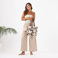 ALOHA COLLECTION GO-TO TOTE / TAHAA / COCONUT