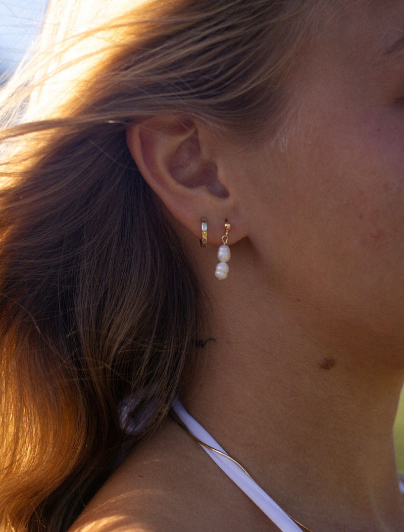 SUNDAY JEWELS - FRESHWATER PEARL STUDS