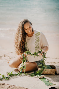 LEI CLUB CROP TEE MOKIHANA - MATCHA ON SUGAR CANE