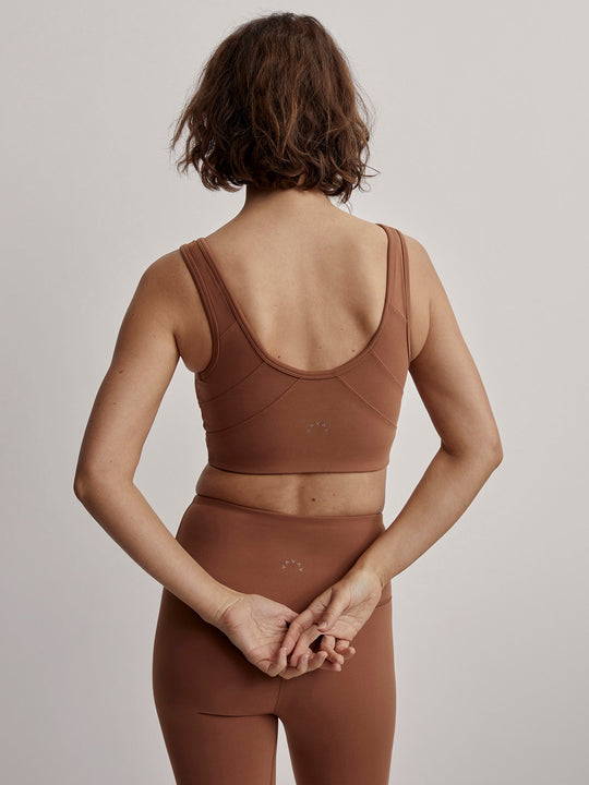 【Varley】 Let's Move Kellamスポーツブラ VARLEY LETS MOVE KELLAM BRA - RAWHIDE – Work It Out