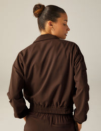 BEYOND YOGA STATUS POCKET SLEEVE CROPPED JACKET - ESPRESSO NW2236