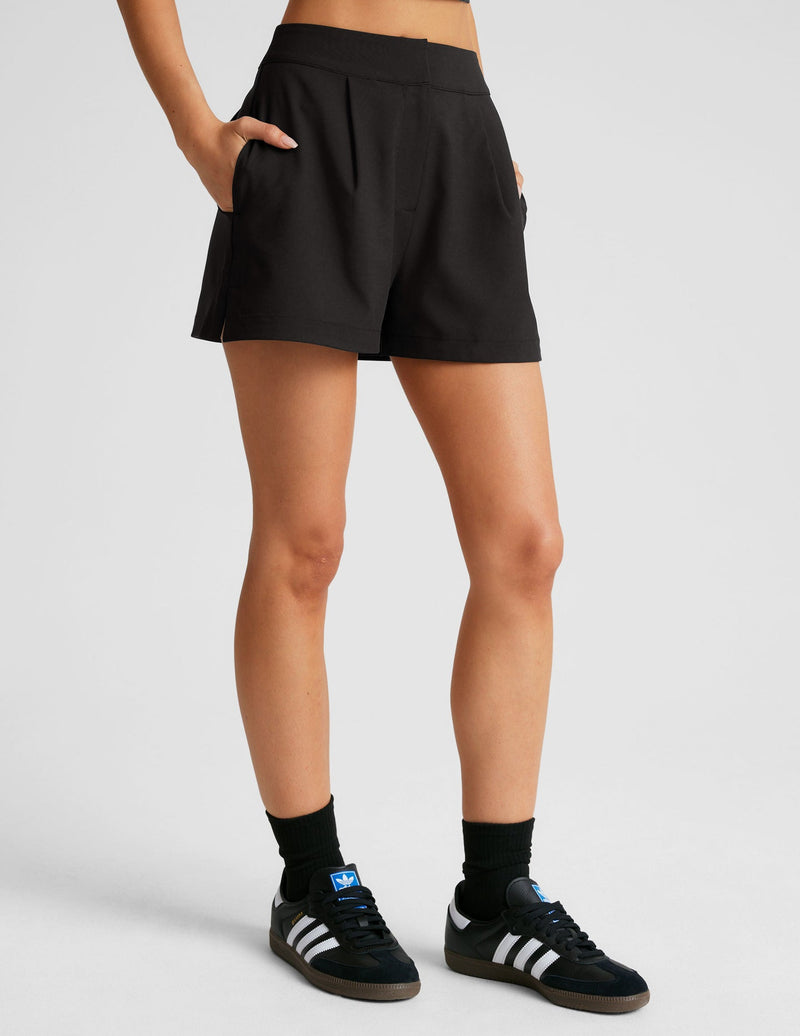 BEYOND YOGA MIDTOWN TROUSER SHORTS - BLACK NW5156