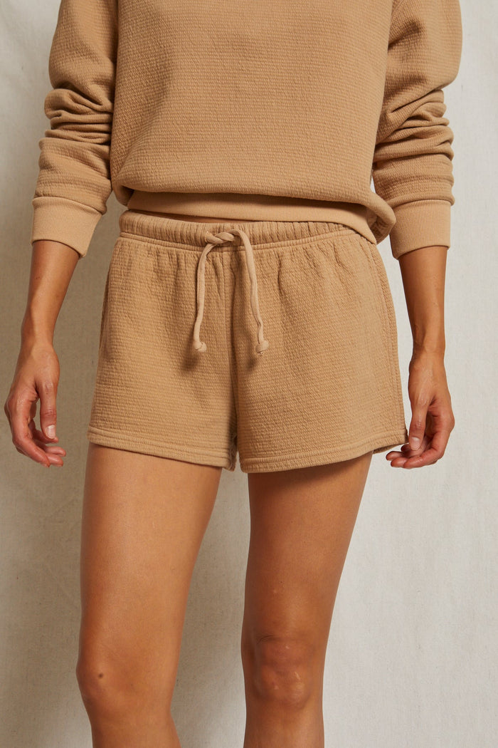 PERFECT WHITE TEE BONHAM SHORTS - DUNE