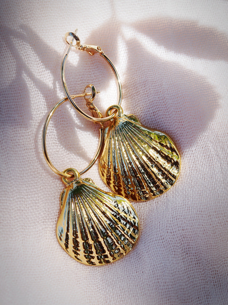 KE ALOHA JEWELRY STATEMENT LARGE GOLD SEASHELL HOOP EARRINGS - KAIAPO