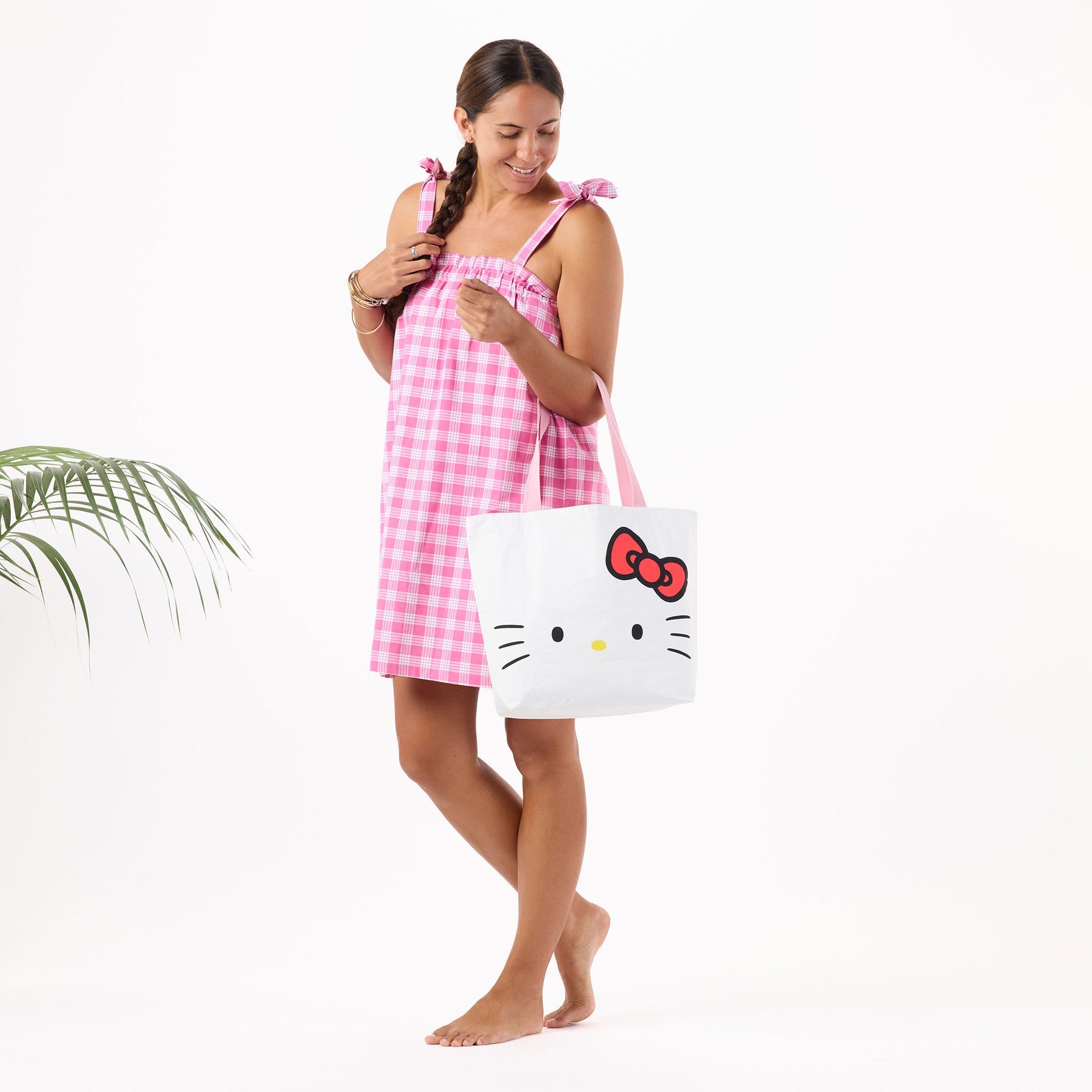 ALOHA COLLECTION REVERSIBLE TOTE / HELLO KITTY FACE / BLACK WHITE