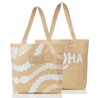 ALOHA COLLECTION REVERSIBLE TOTE / NI'IHAU PUPU SHELLS 24 / TREASURE ON DUNE