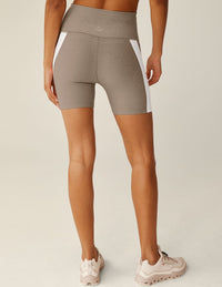 BEYOND YOGA TOP LINE BIKER SHORT - BIRCH CLOUD HEATHER 5143