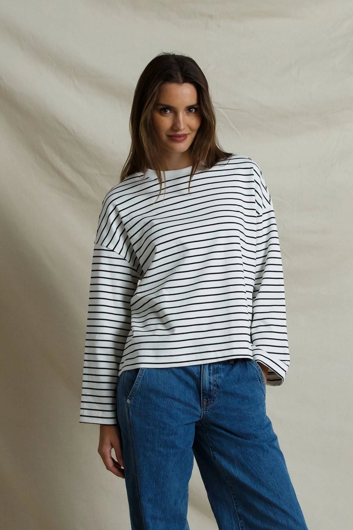 PERFECT WHITE TEE MARIANA STRIPE DROP SHOULDER LONG SLEEVE - WHITE BLACK T456