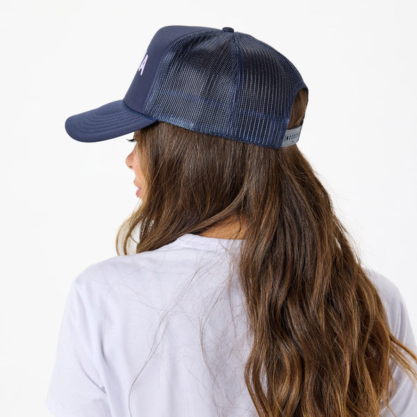 ALOHA COLLECTION TRUCKER HAT / LEI ALOHA  / LILAC/NAVY