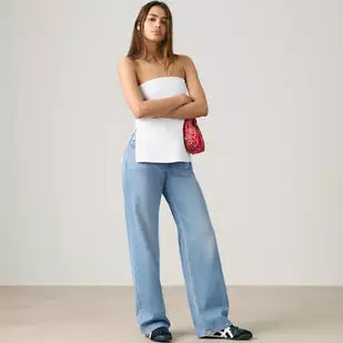 LEVIS LOW LOOSE WOMENS JEANS - GOOD GRADES 0063