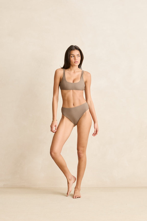 RHYTHM CLASSIC CROP TOP - TAUPE