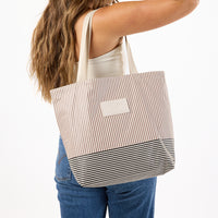 ALOHA COLLECTION REVERSIBLE TOTE / CABANA / AFFOGATO SANDSTONE