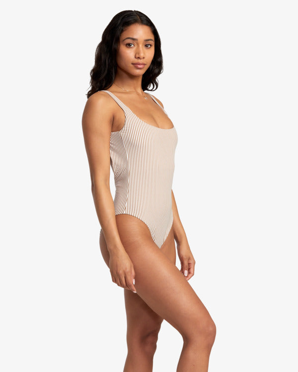 RVCA LINEAR STAPLE ONE-PIECE MED FRENCH SWIMSUIT - CPP0