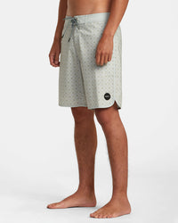 RVCA ARCH BOARDSHORTS 19" - MNT