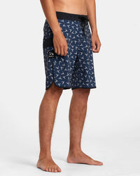 RVCA HAWAII LEGEND AND MANA 20" BOARDSHORTS - MDY