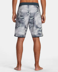 RVCA SPRAY PALM EASTERN 20" BOARDSHORTS - NVY