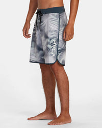 RVCA SPRAY PALM EASTERN 20" BOARDSHORTS - NVY