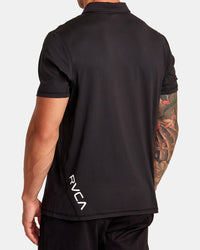 RVCA VA SPORT VENT TECHNICAL POLO SHIRT - BLK