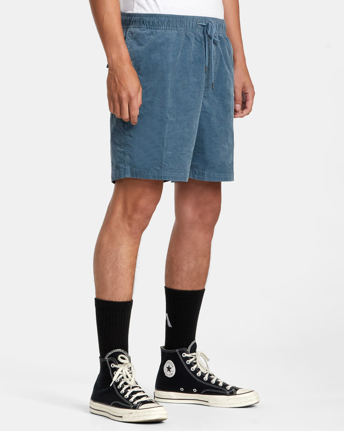 RVCA ESCAPE ELASTIC CORDUROY SHORTS 17" - BLB0