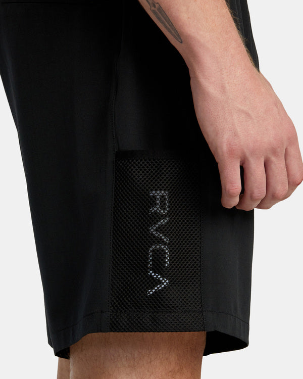 RVCA X OVER SHORT UTILITY SHORTS - BLK