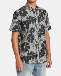 RVCA YOYOGI SEERSUCKER SHORT SLEEVE SHIRT - BLK