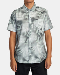 RVCA SPRAY PALM SHORT SLEEVE SHIRT - GHZ