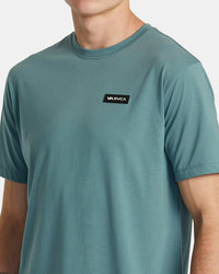 RVCA ICON TEE - GPA0