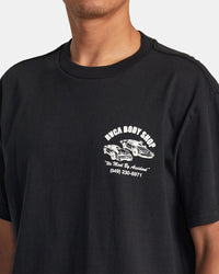 RVCA BODY SHOP TEE - BLK