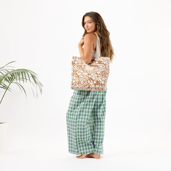 ALOHA COLLECTION DAILY TOTE / TEXTILE CONE / BROWN SUGAR