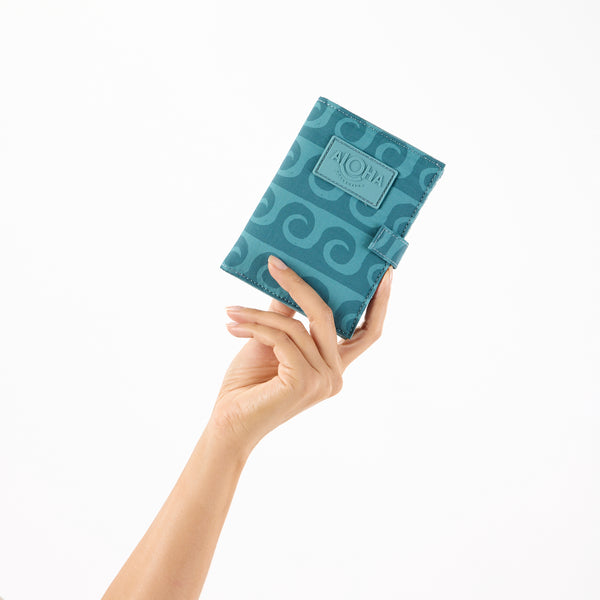 ALOHA COLLECTION PASSPORT HOLDER / PARTY WAVE / TIDE
