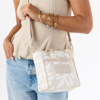 ALOHA COLLECTION CROSSBODY / OLA / SANDSTONE