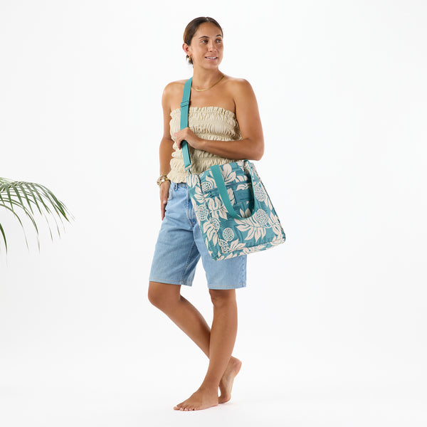 ALOHA COLLECTION DAILY TOTE / HOLOMUA HARDING / SANDSTONE TIDE