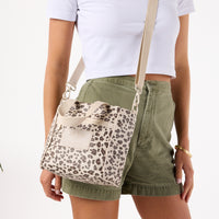 ALOHA COLLECTION CROSSBODY / LEOPARD CUB / COCONUT