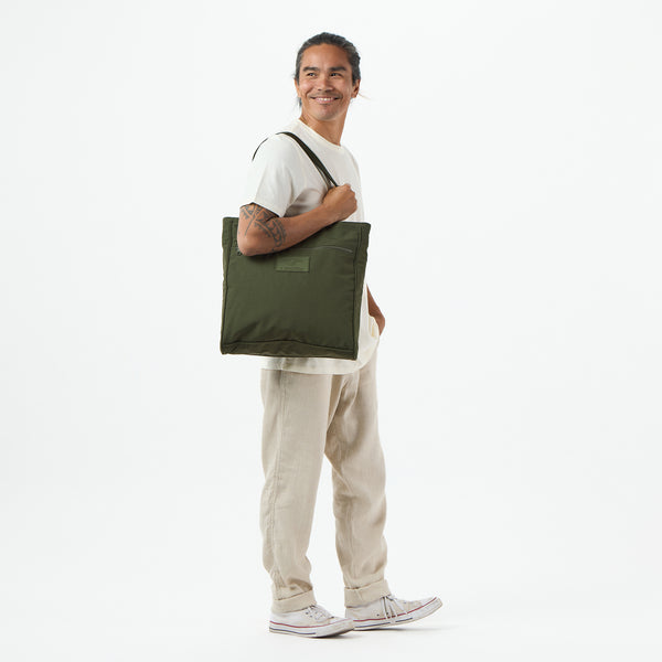 ALOHA COLLECTION DAILY TOTE / MONOCHROME / OLIVE