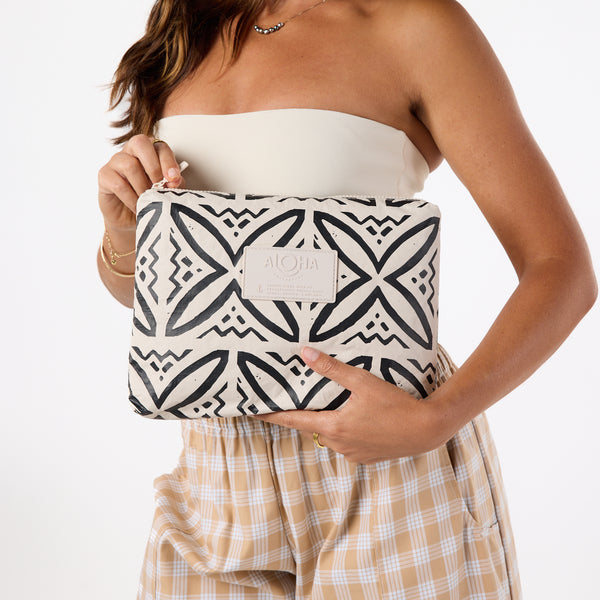 ALOHA COLLECTION MID / PASIFIKA / BLACK SANDSTONE