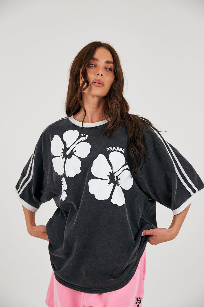 SABBI HIBISCUS TEE - WASHED BLACK