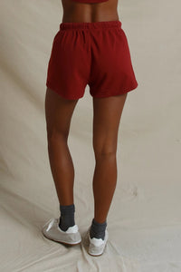 PERFECT WHITE TEE THE LAYLA SWEATSHORTS - RUBY RED B12