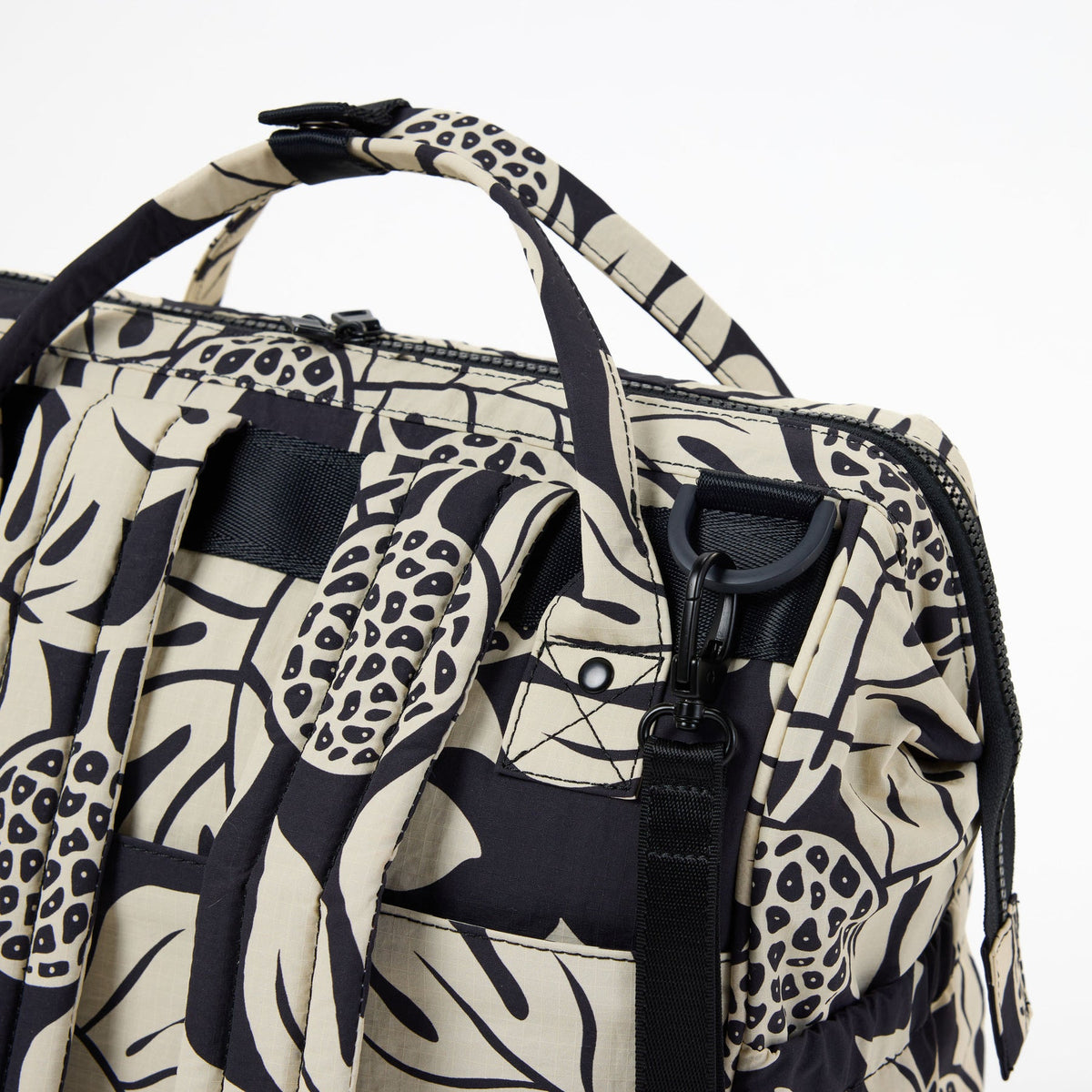 ALOHA COLLECTION LE BEBE / HOLOMUA / SAND/BLACK
