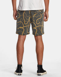 RVCA ESCAPE PRINT ELASTIC WALKSHORTS 17” - BGO