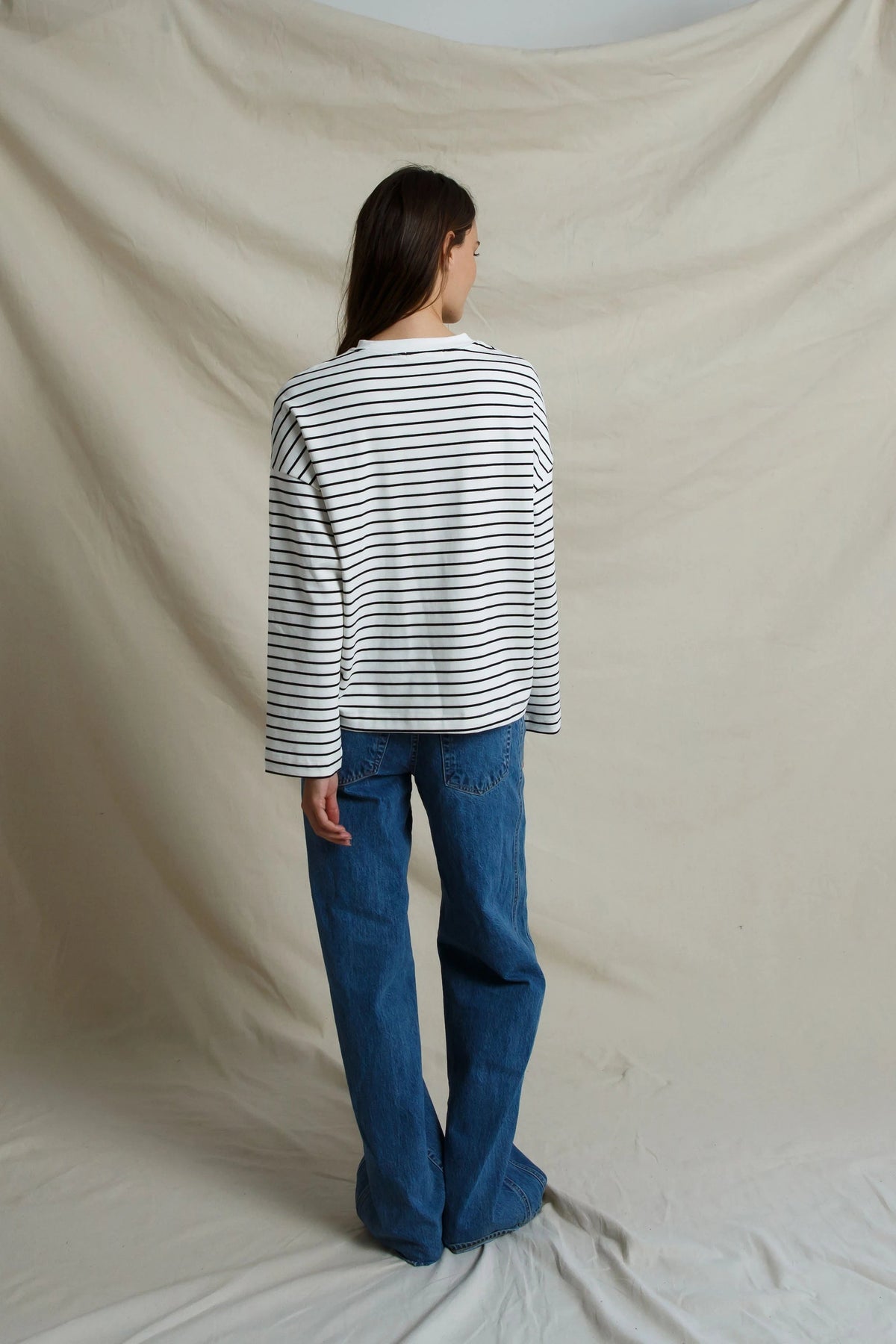 PERFECT WHITE TEE MARIANA STRIPE DROP SHOULDER LONG SLEEVE - WHITE BLACK T456