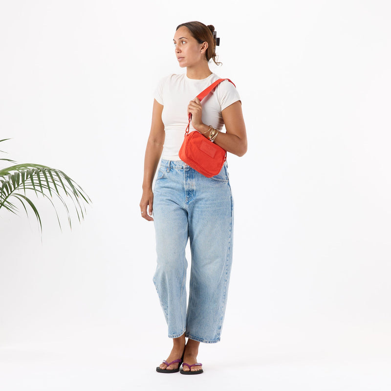 ALOHA COLLECTION KEEP IT LIGHT LE TOUR / MONOCHROME / RED HAUTE