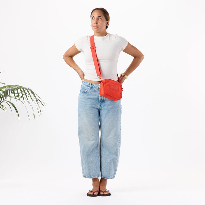 ALOHA COLLECTION KEEP IT LIGHT LE TOUR / MONOCHROME / RED HAUTE