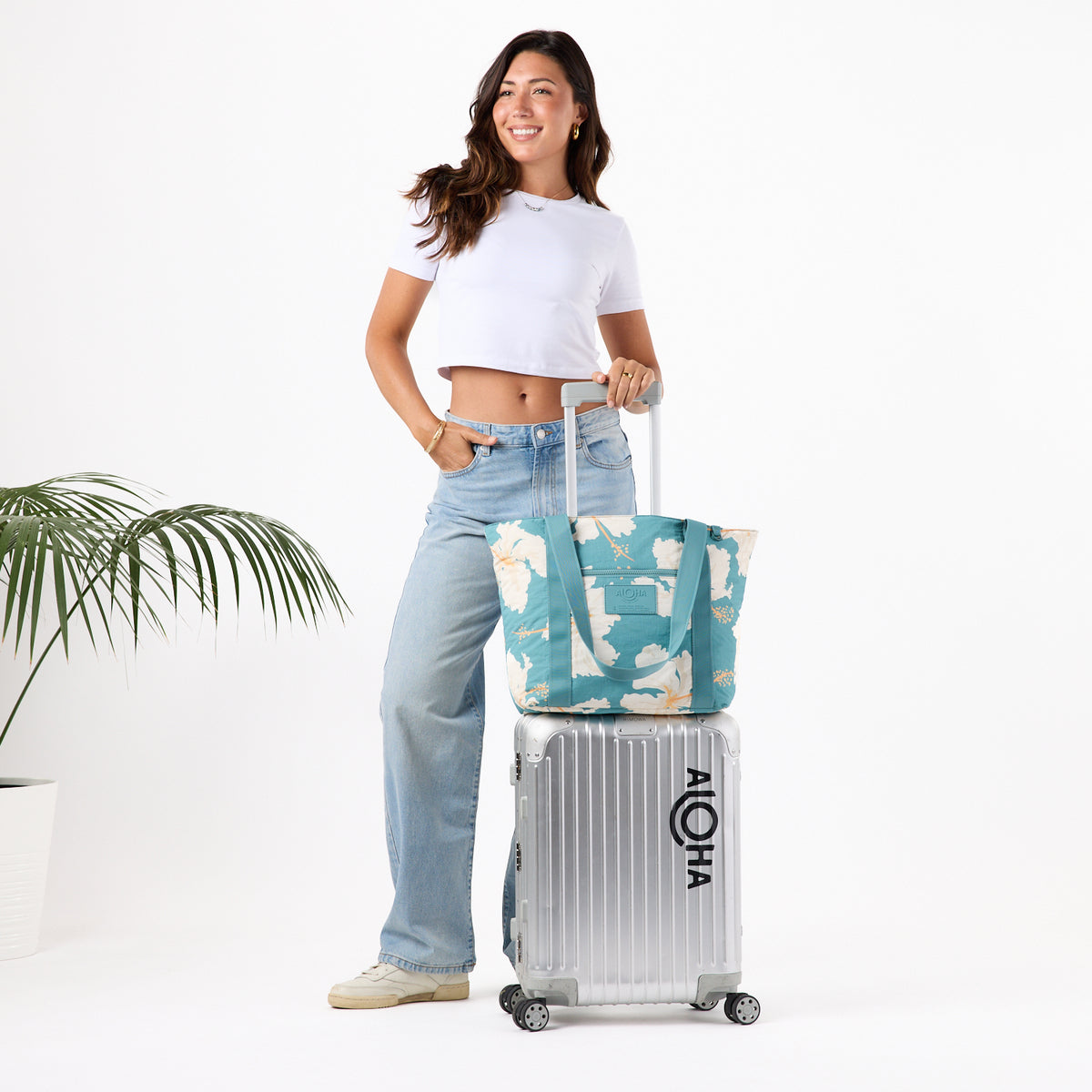 ALOHA COLLECTION NYLON ZIPPER TOTE / TAHAA / TIDE